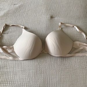 Nude Victoria’s Secret bra